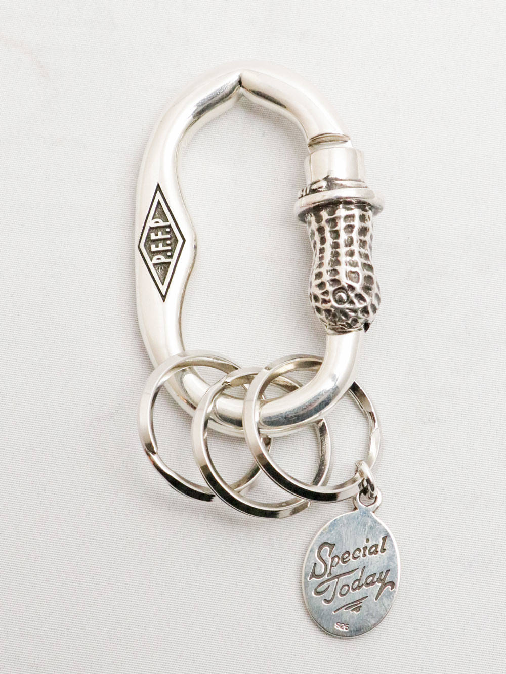 PEANUTS & CO. - BEROPEANUTS CARABINER (SILVER×COPPER) | SKANDA