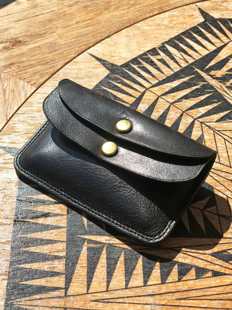 ピンク】GLAD HAND DOUBLE FLAP COIN CASE レザー 黒 ピンク】GLAD HAND DOUBLE FLAP COIN CASE レザー 黒